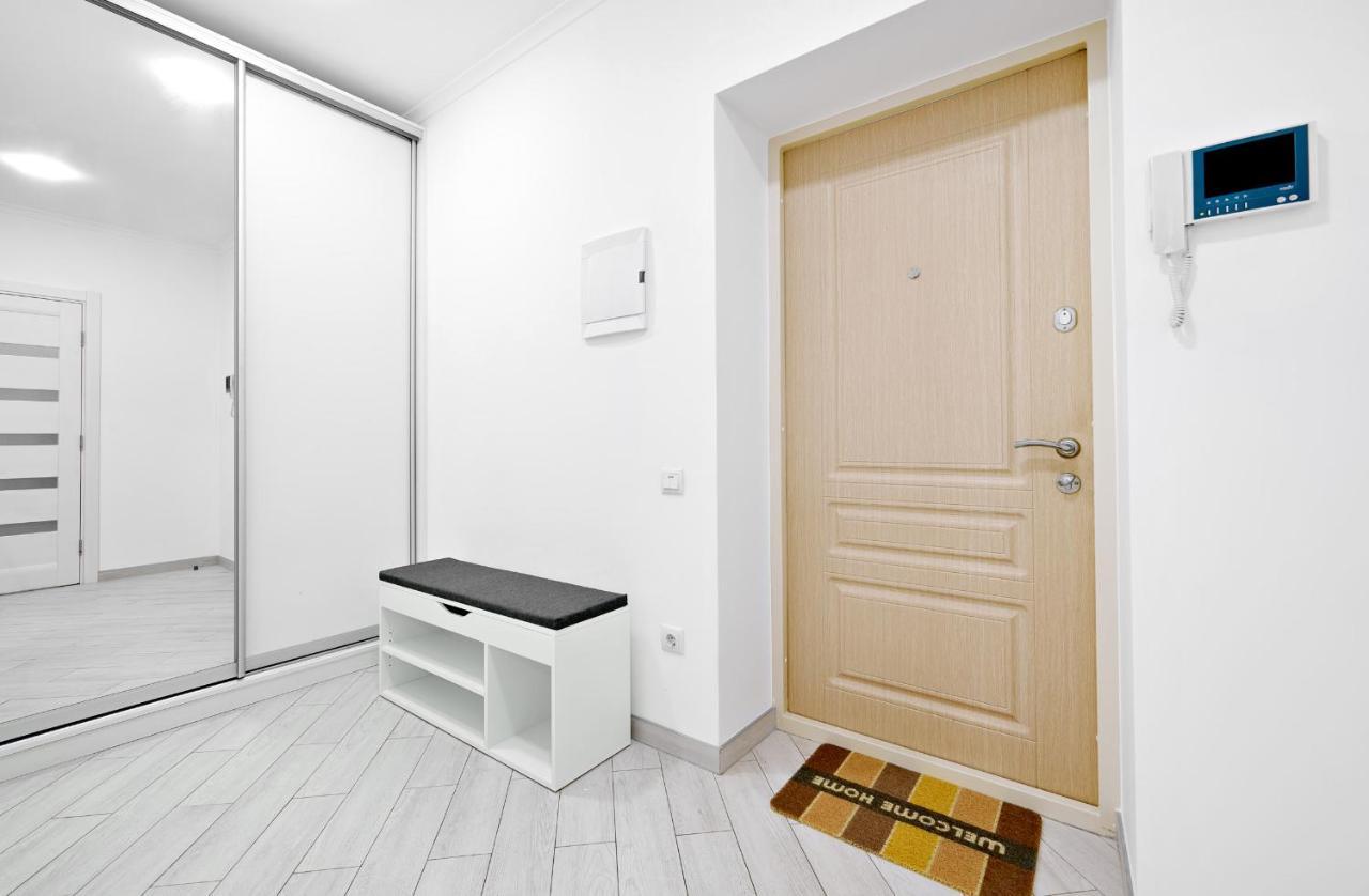 Квартира Для Вас Карла Мікльоша 7 Lägenhet Lviv Exteriör bild