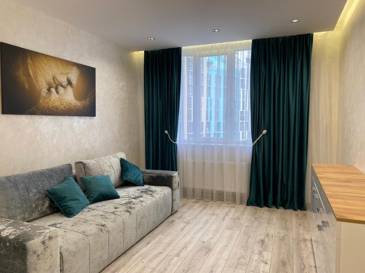 Квартира Для Вас Карла Мікльоша 7 Lägenhet Lviv Exteriör bild