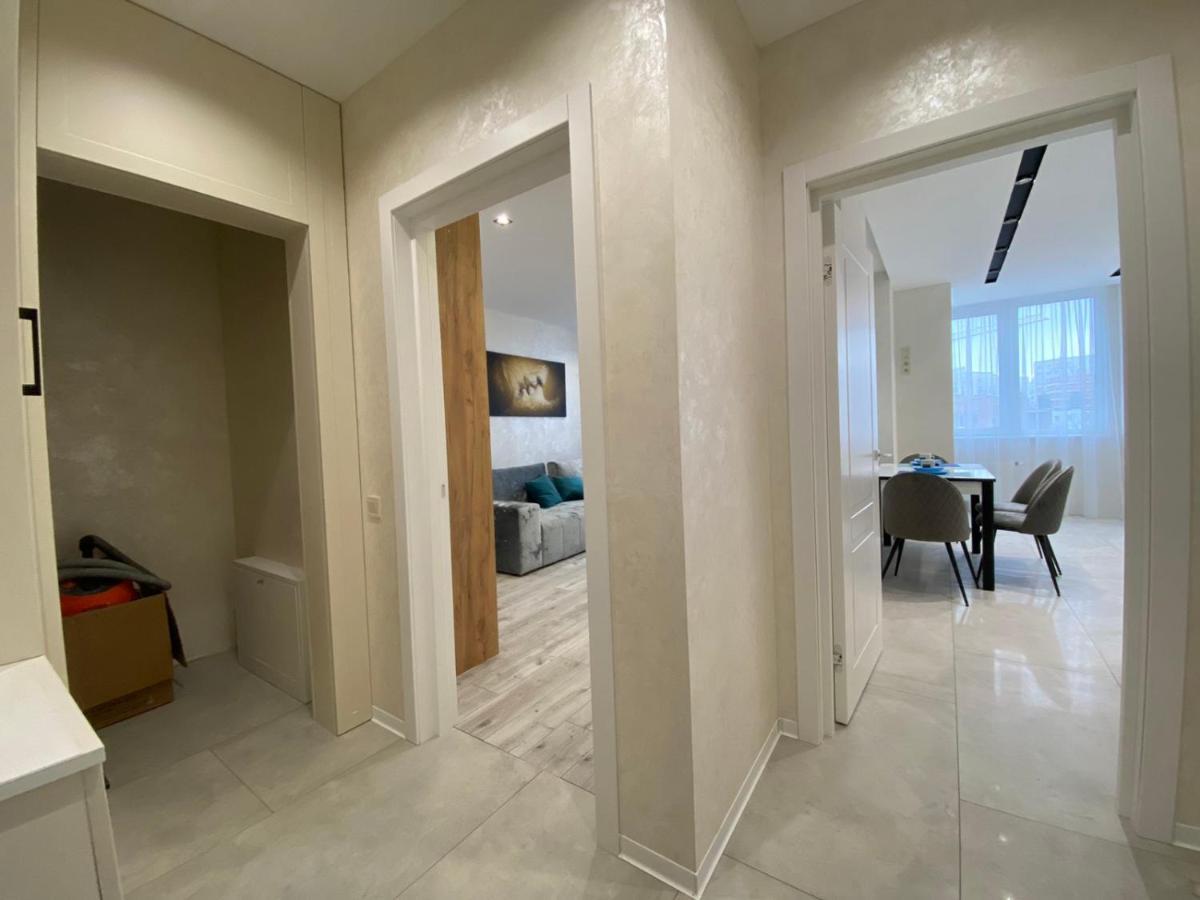 Квартира Для Вас Карла Мікльоша 7 Lägenhet Lviv Exteriör bild